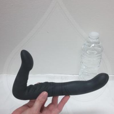 Fetish Fantasy Elite 8 Inch Strapless Strap On Silicone Black